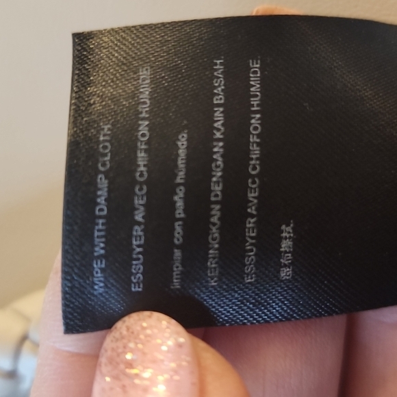 Badgely Mischka handbag faux leather barely used. - Picture 7 of 8